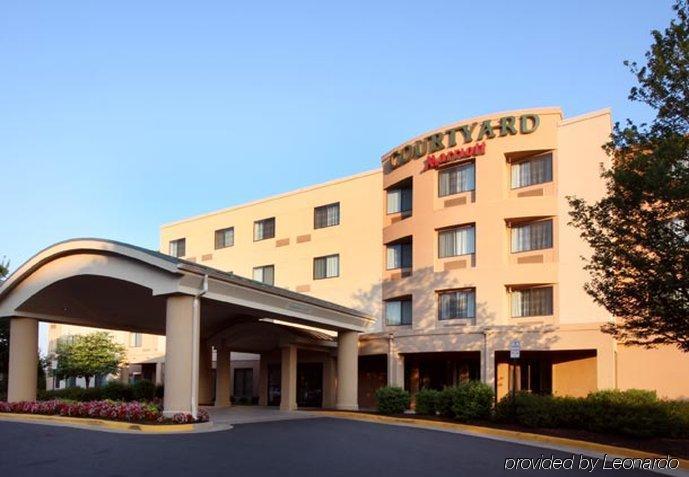 Courtyard By Marriott Potomac Mills Woodbridge Hotel Exterior photo